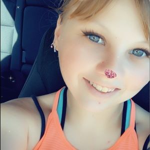 Meet your Posher, Hannah